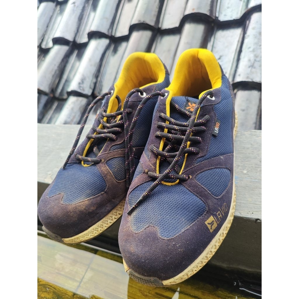 Sepatu Safety Lavio Bekas