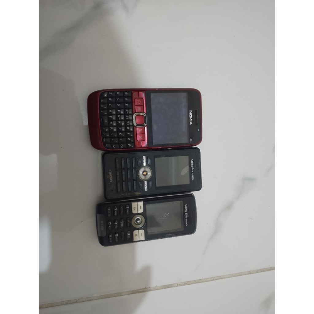 Borongan 3 Hp Nyala Minus Lcd ..