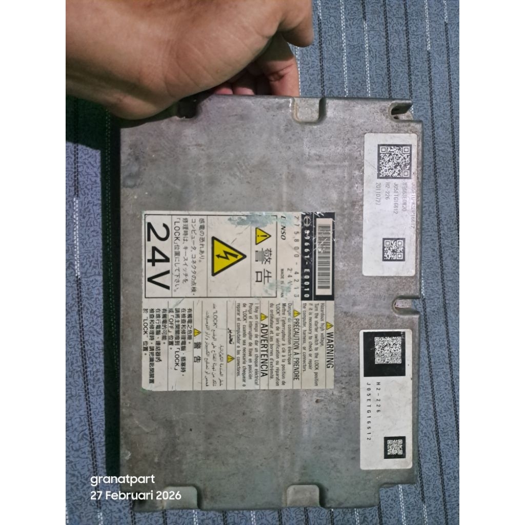 ecu hino 700