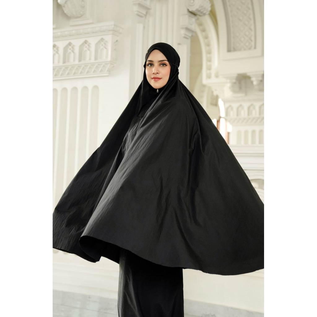 Buttonscarves Capsule Prayer Robe Black
