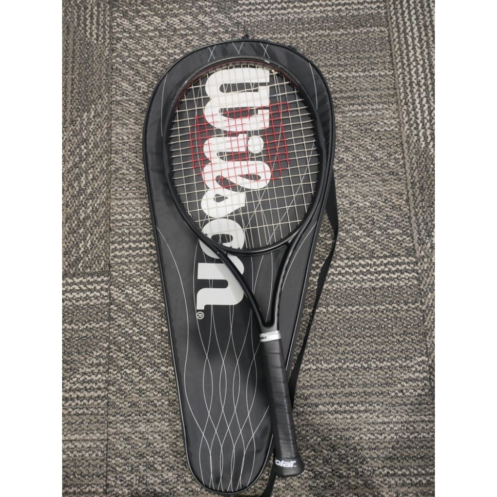 raket tenis Wilson prostaff