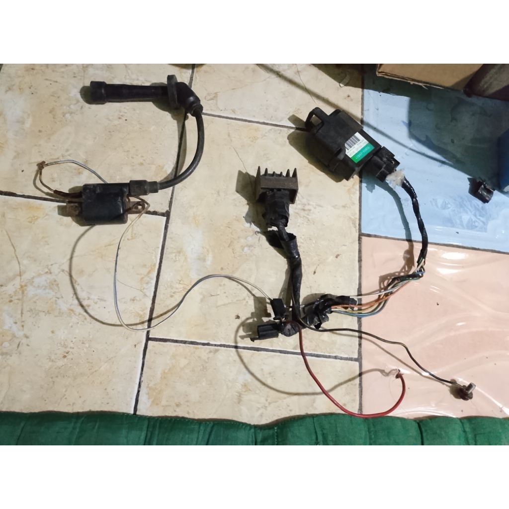 pengapian set satria Fu ORI copotan Denso hijau kiprok CDI koil