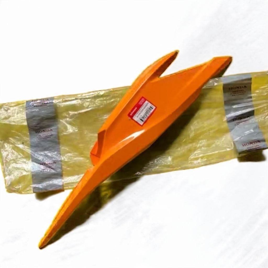 83500-KZR-600NOR body belakang honda vario 125 old KZR bagain kanan original baru AHM