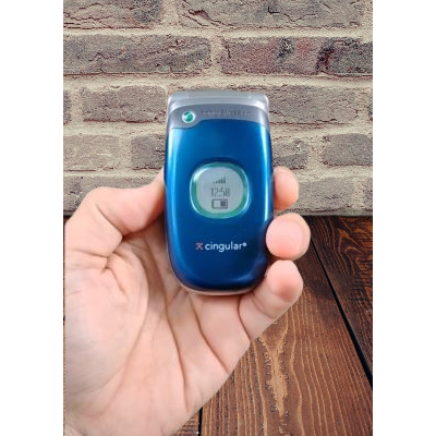 Sony Ericsson Z300i Hp Jadul Flip Unik