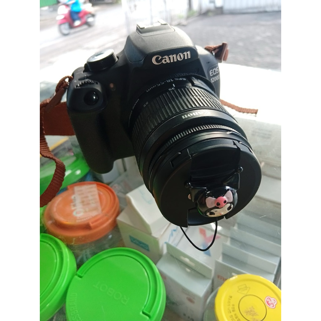 CAMERA SLR CANON