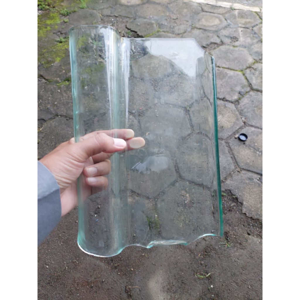 Genteng Kaca Plentong Transparan Super Bening – Pencahayaan Alami Rumah