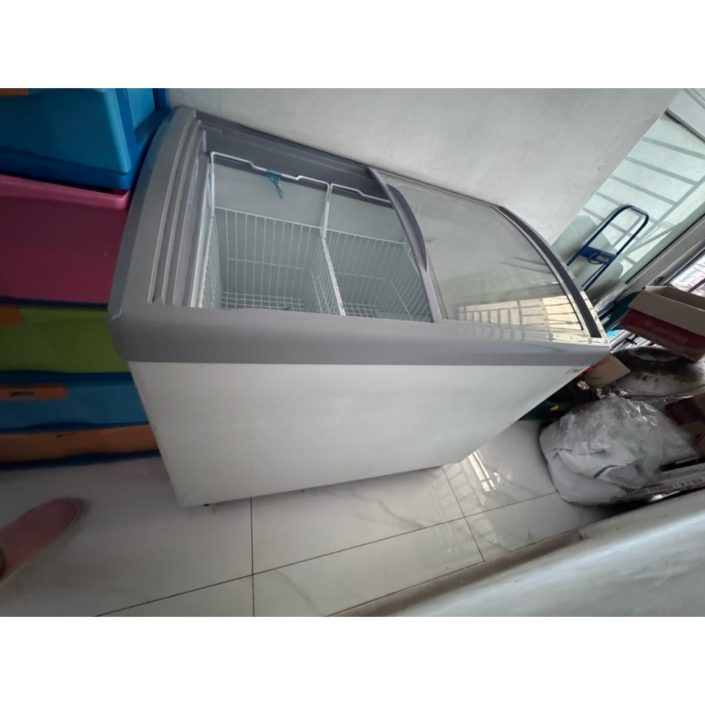 chest Freezer box sliding kaca preloved