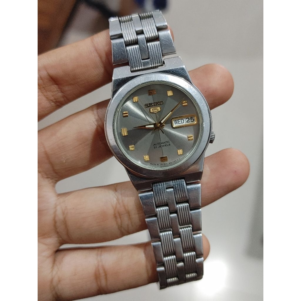 jam tangan seiko 5 automatic caliber 7s26 01r0 sunburst dial