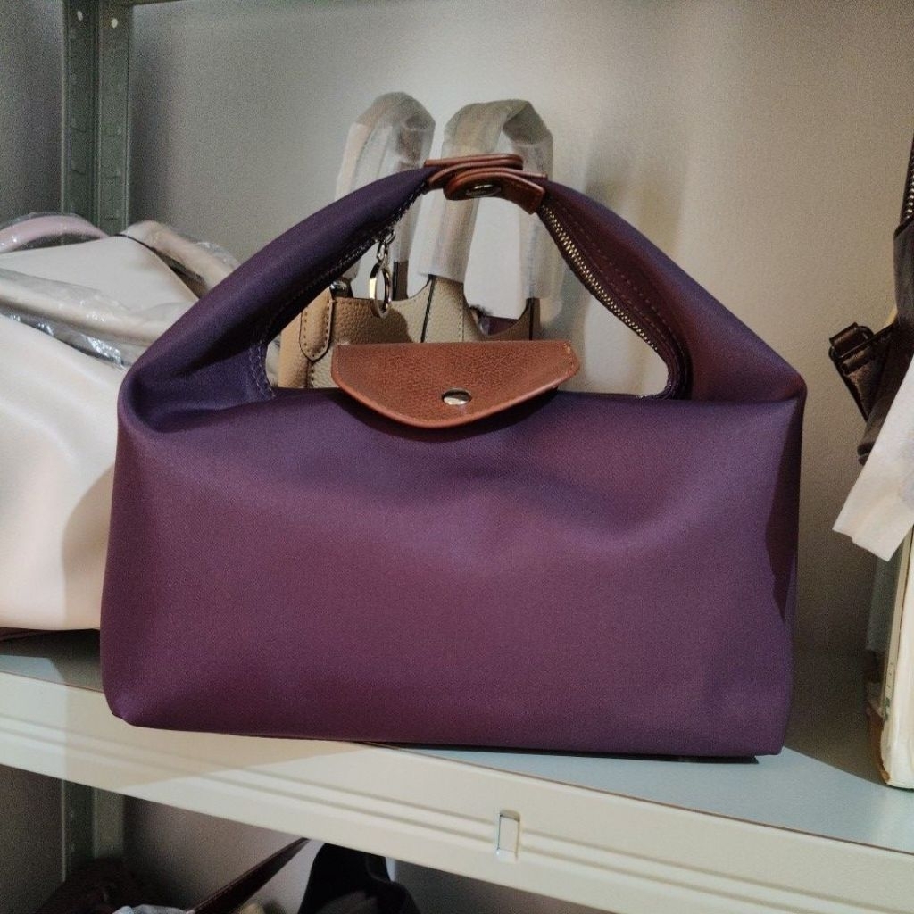 tas wanita warna ungu