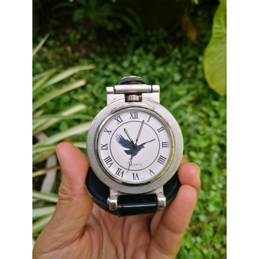 Jam saku kulit Quartz klasik istimewa