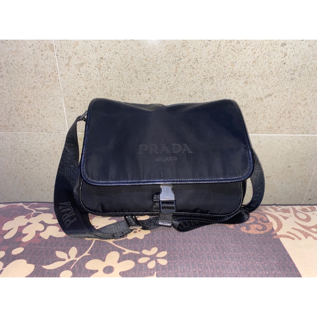 tas sling bag pria cowo men brand Prada nylon tebal hitam black LIKE NEW