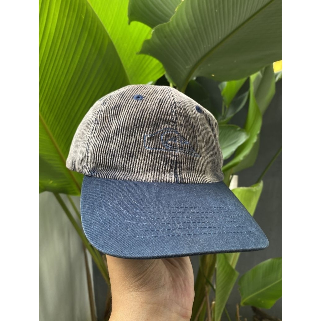 vintage quiksilver 90s corduroy cap