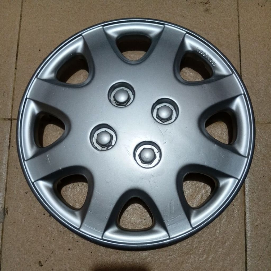 tutup veleg wildop  ring 13 mobil toyota starlet seken original