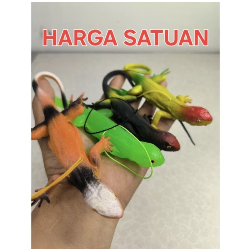 Mainan iguana karet