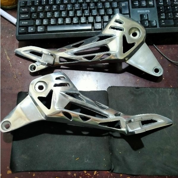 power postep belakang SupraX 125 DD footstep SupraX 125 DD coak racing full almunium