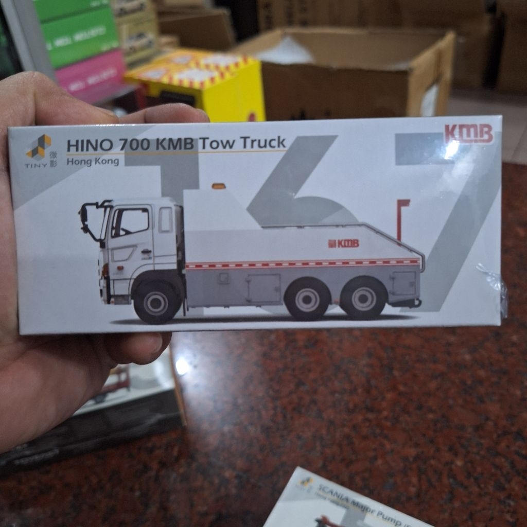 Tiny Model Diecast HINO 700 KMB Tow Truck