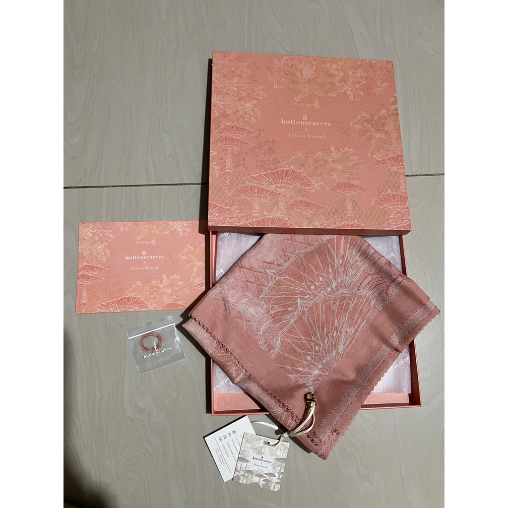 Buttonscarves Medina - kind