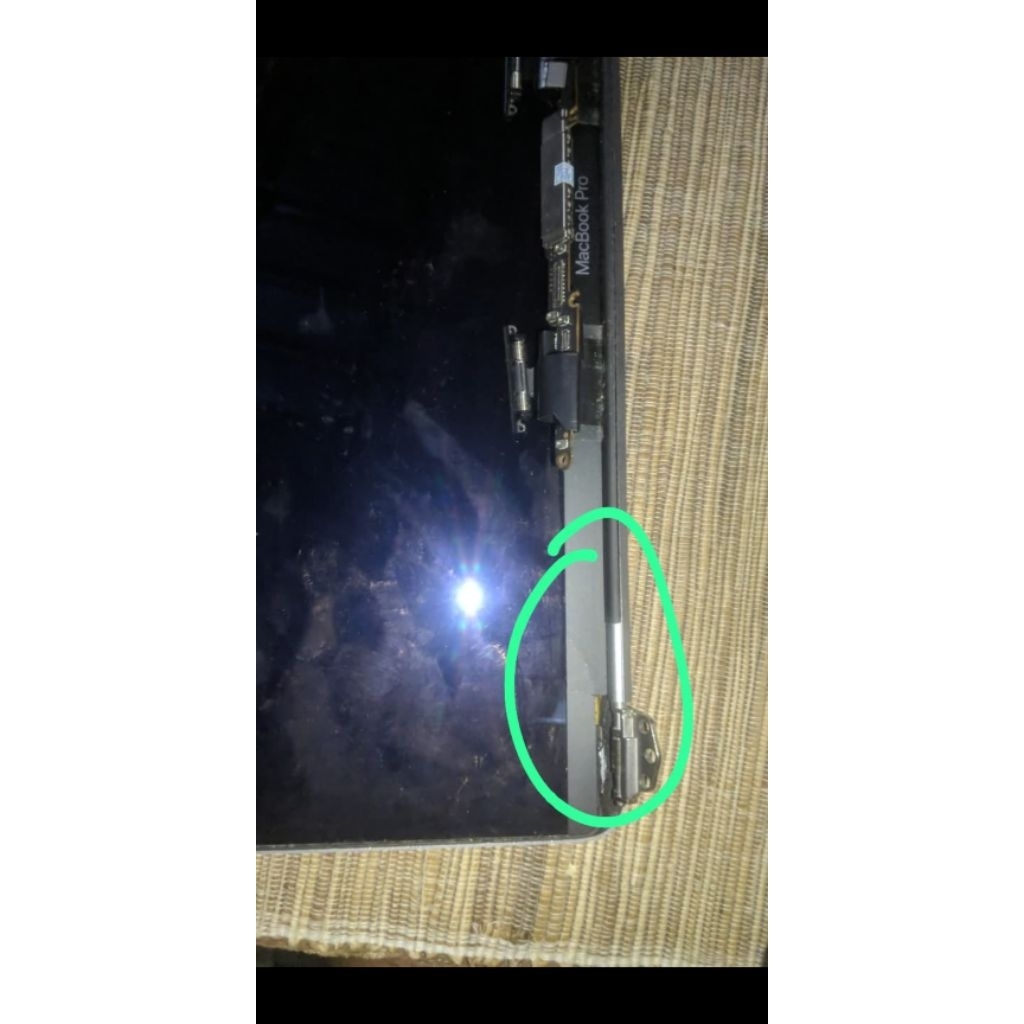 lcd macbook pro m1 2020