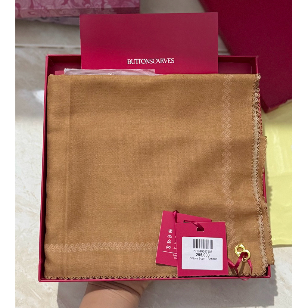 Today Scarf Almond