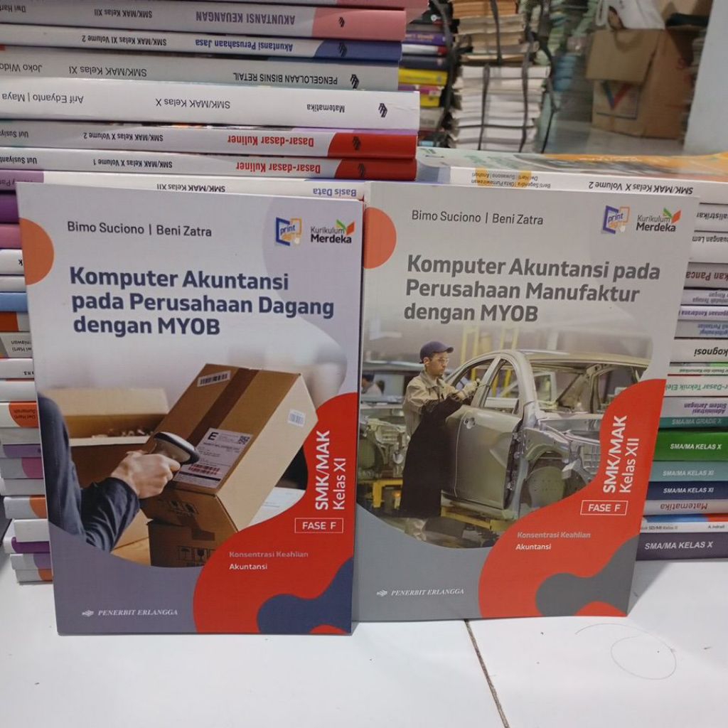 BUKU KOMPUTER AKUNTANSI PADA PERUSAHAAN DAGANG DENGAN MYOB KELAS 11/2 SMK &12/3 SMK ERLANGGA KURIKUL