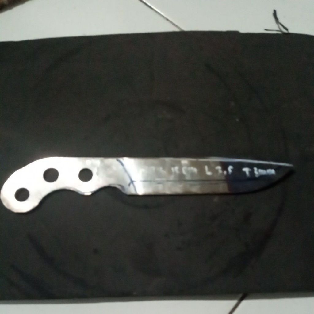 Bahan Pisau Dapur Stark DM05 1