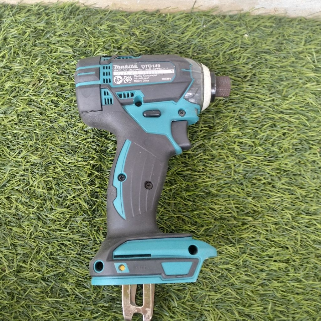 impact driver makita 18V  dtd 149 second unit only/hanya unit tanpa baterai dan charger