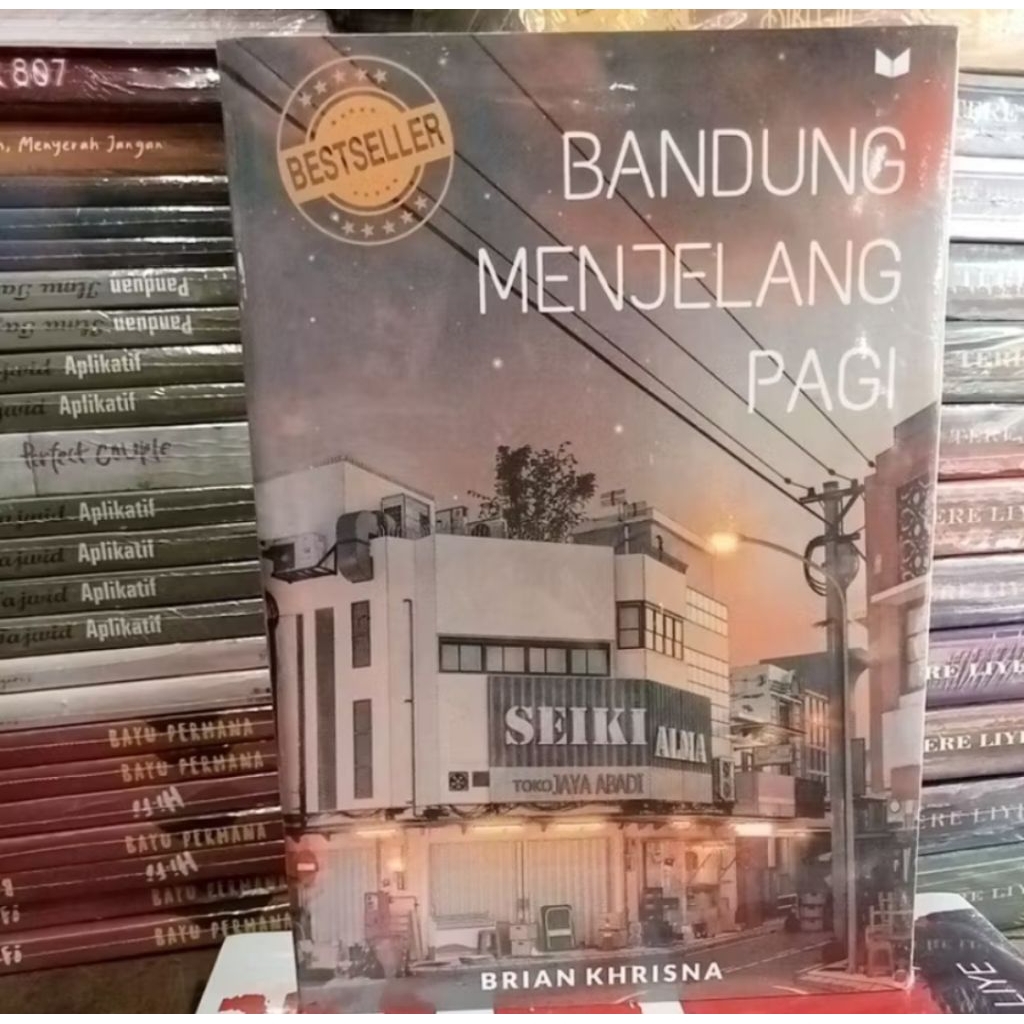 Bandung Menjelang Pagi
