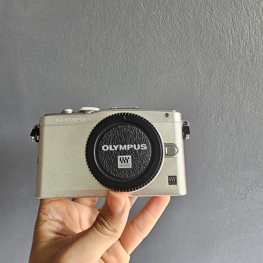 OLYMPUS EPL 5 MIRRORLES SECOND