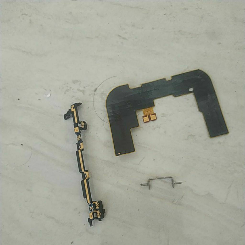 part bekas sony xperia xz2,dapat sesuai gambar