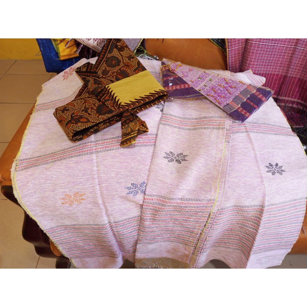 Ulos / Hiou Simalungun