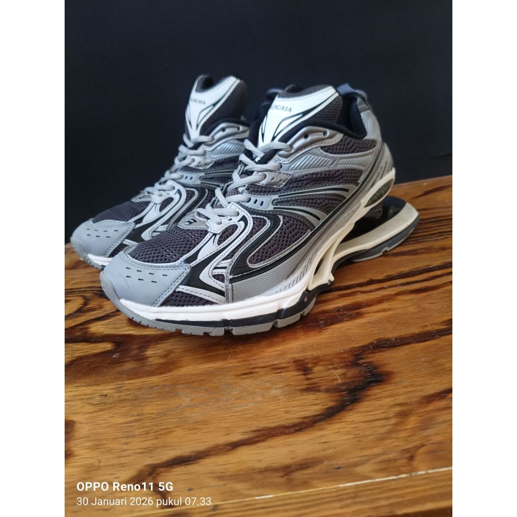 sepatu mantan sport expander size 42