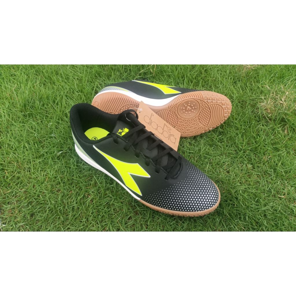 sepatu futsal diadora Pichichi