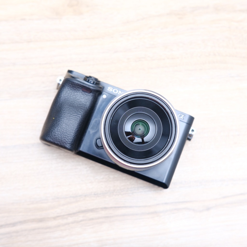 KAMERA SONY A6000 LENSA SONY 30MM F3.5 NO BOX