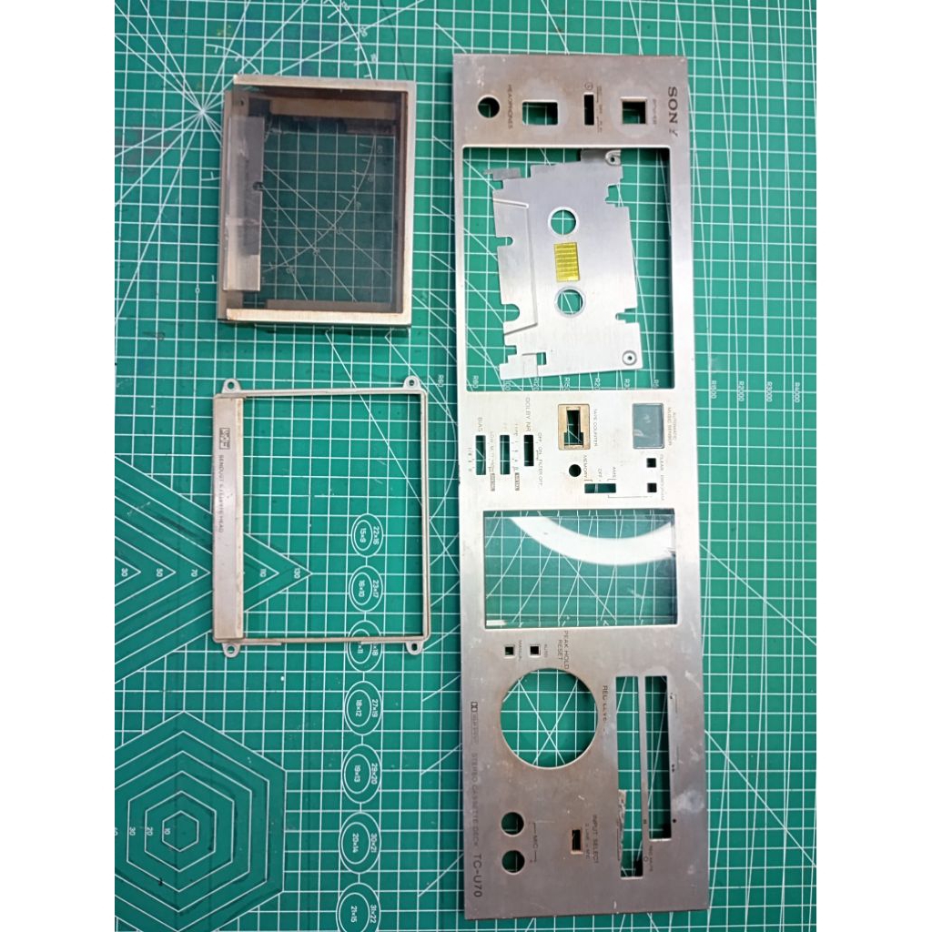 panel depan Tape deck Sony TC-U70