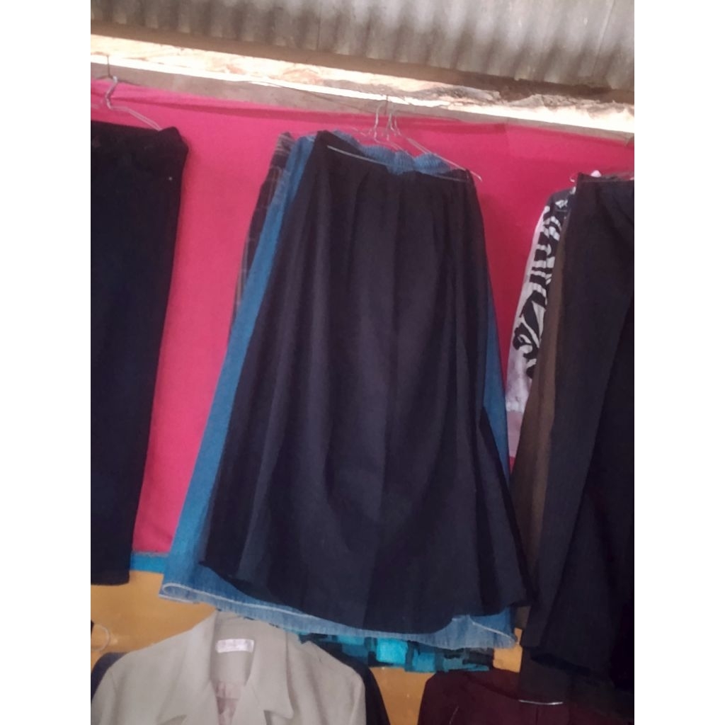 rok hitam panjang rempel rok sekolah