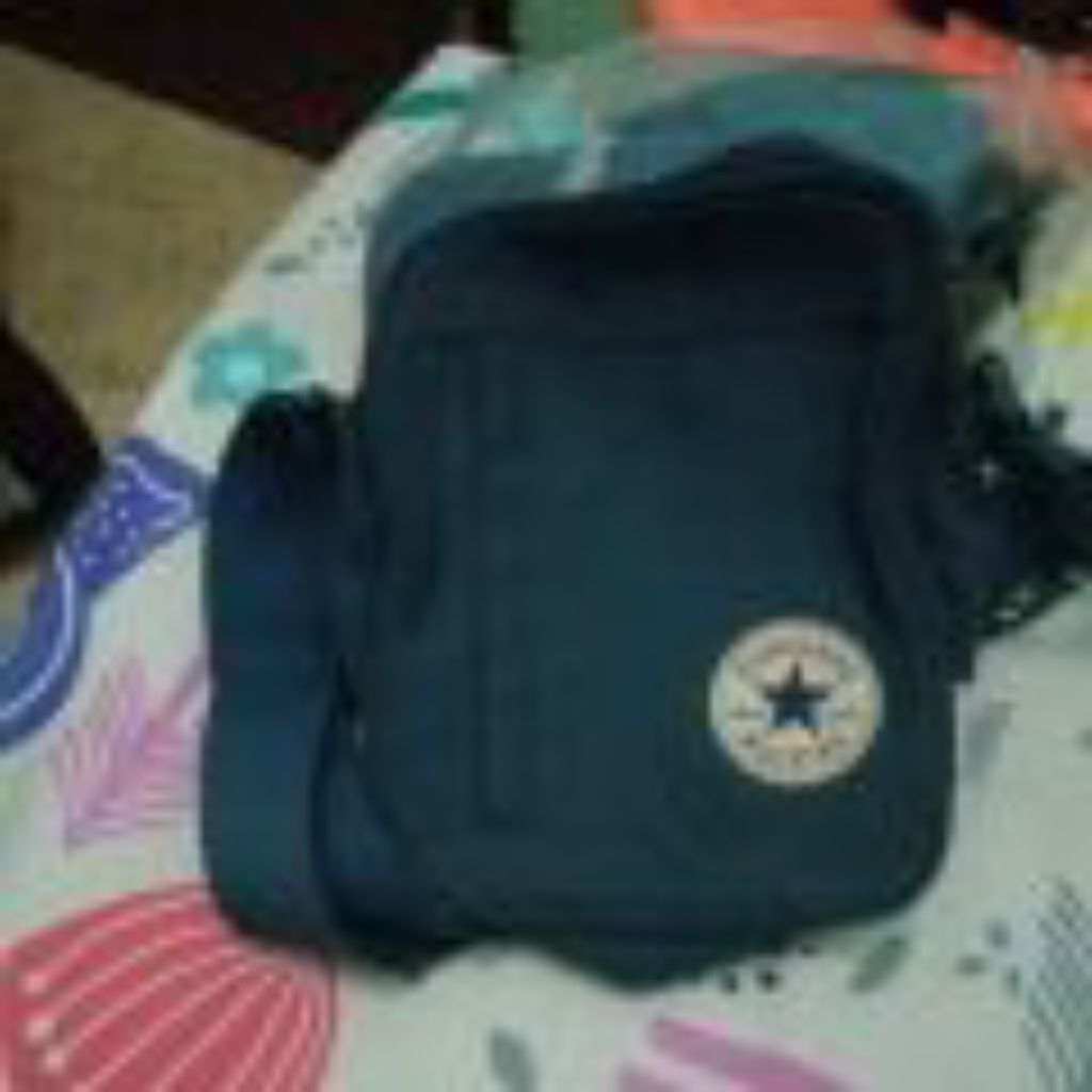 tas selempang converse