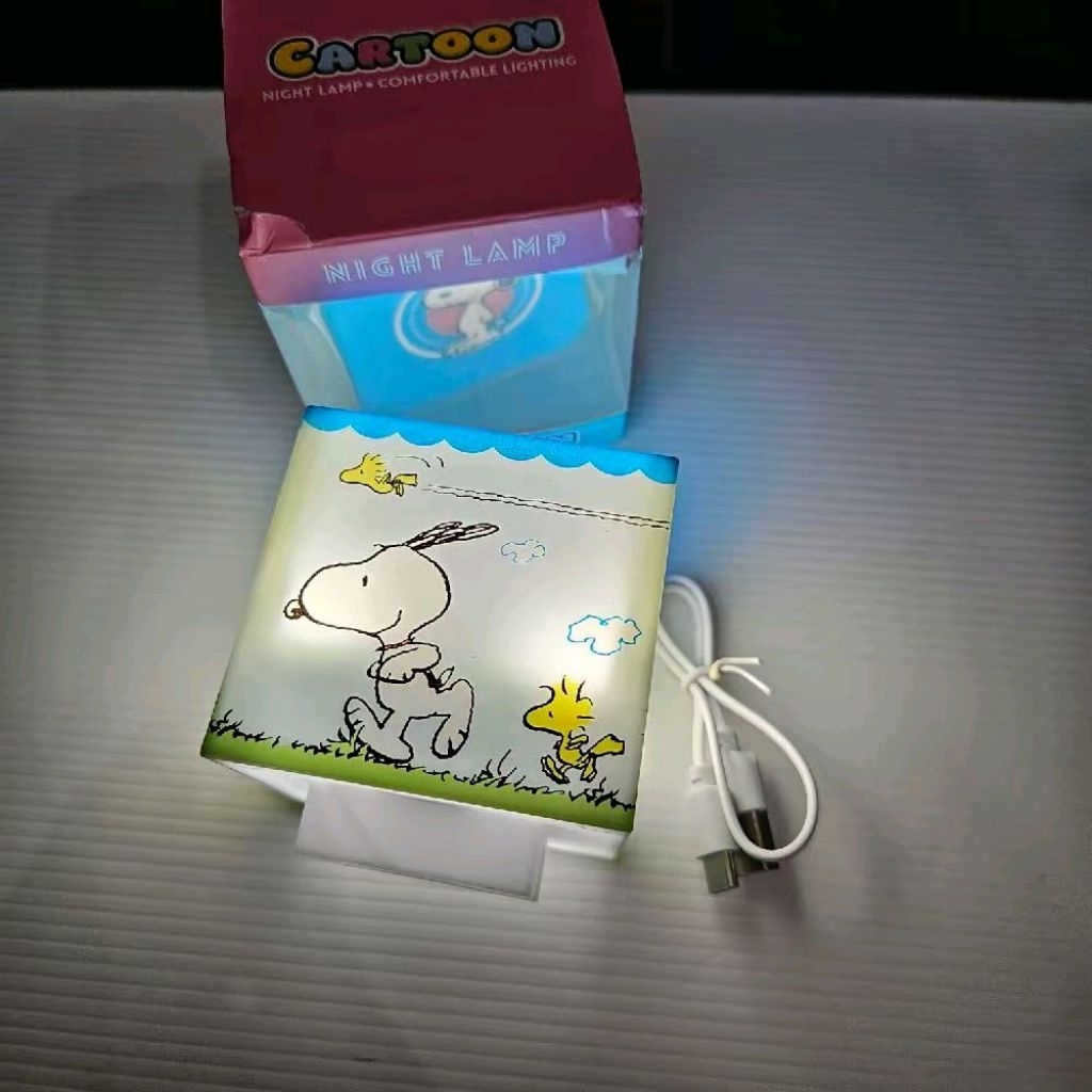 Snoopy Table Lamp Standing / Cube Motion Sensor Rechargable USB Lampu Snoopy Ready New
