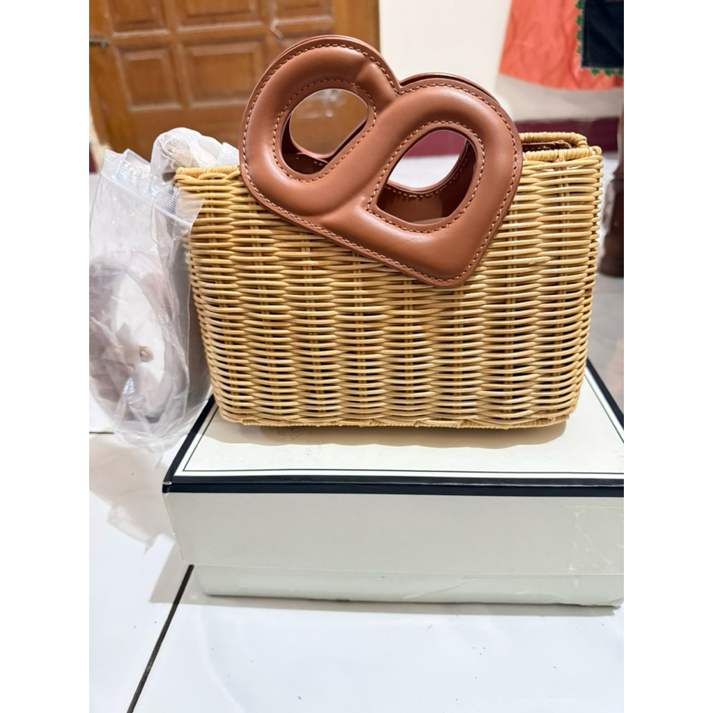 NEW UNDER HARGA TAG Modinity Raya Festival Buttonscarves Tas BS Bag Nina Rattan Bag Brown Shoulder B