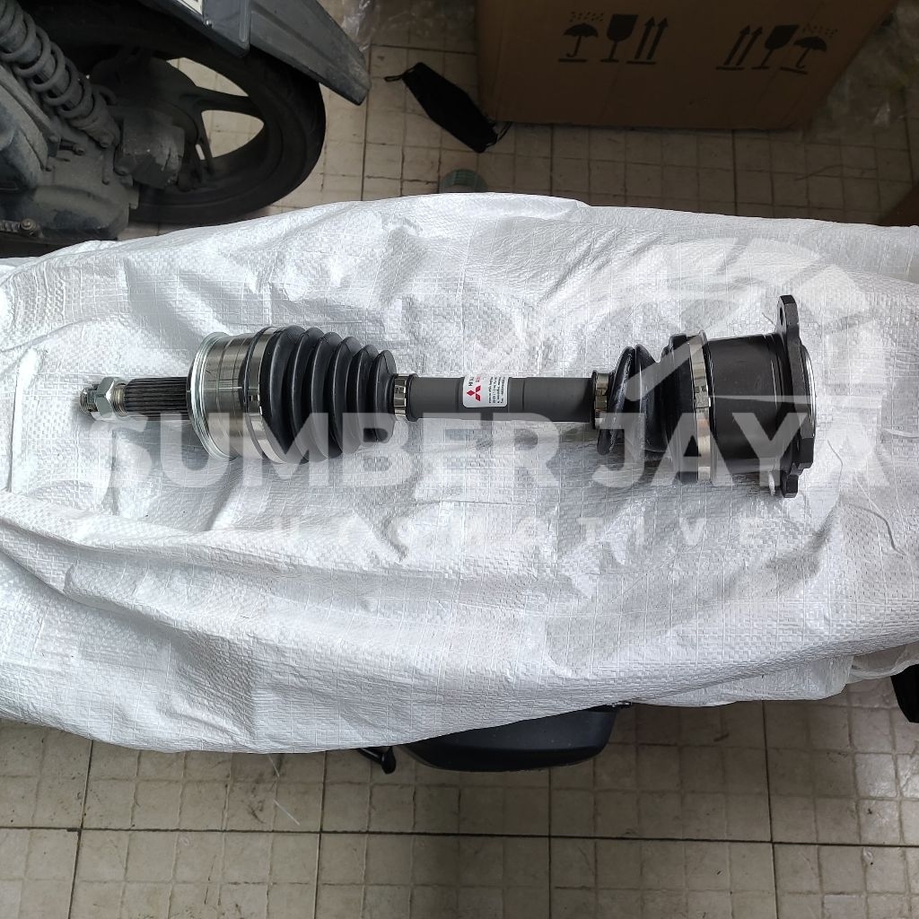AS RODA DRIVE SHAFT FRONT AXLE MITSUBISHI TRITON NEW ORIGINAL KANAN