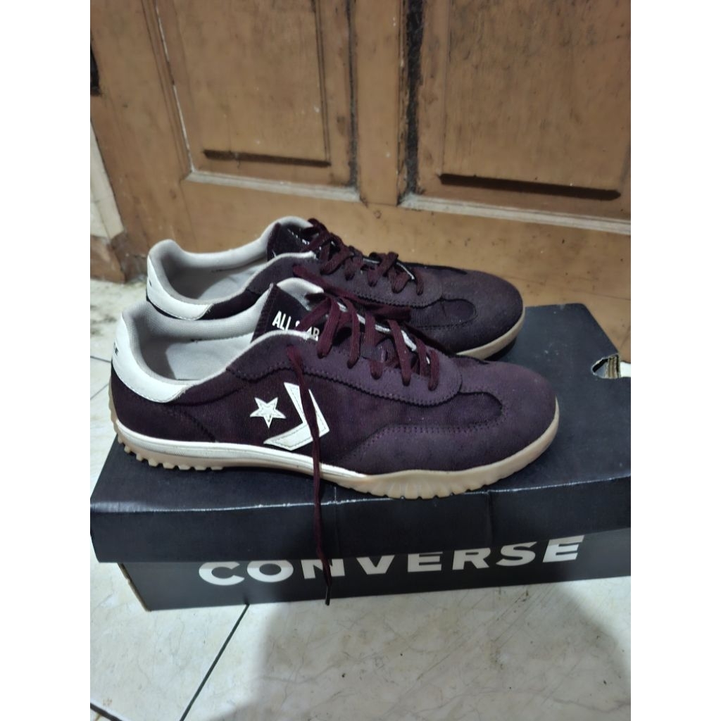 Sepatu converse run star