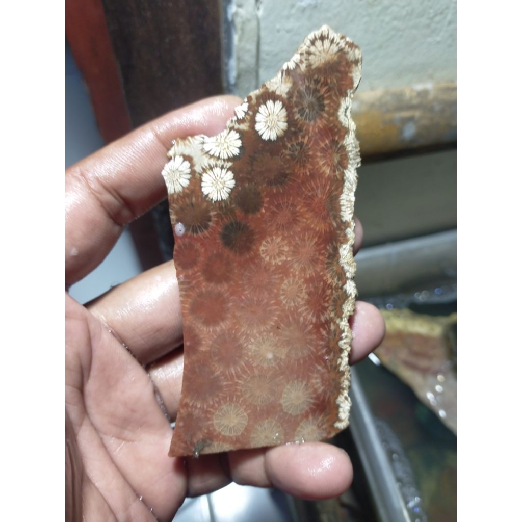 batu bahan natural teratai merah