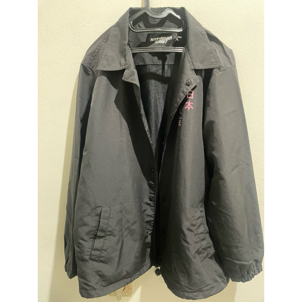 PRELOVED jaket/outer kulit hitam BERRYBENKA