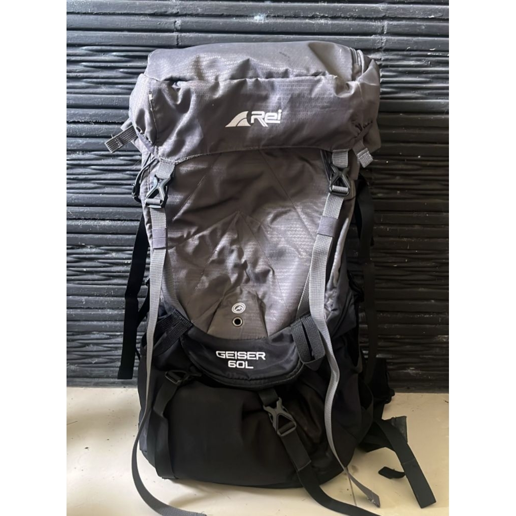 tas gunung arei geiser 60L