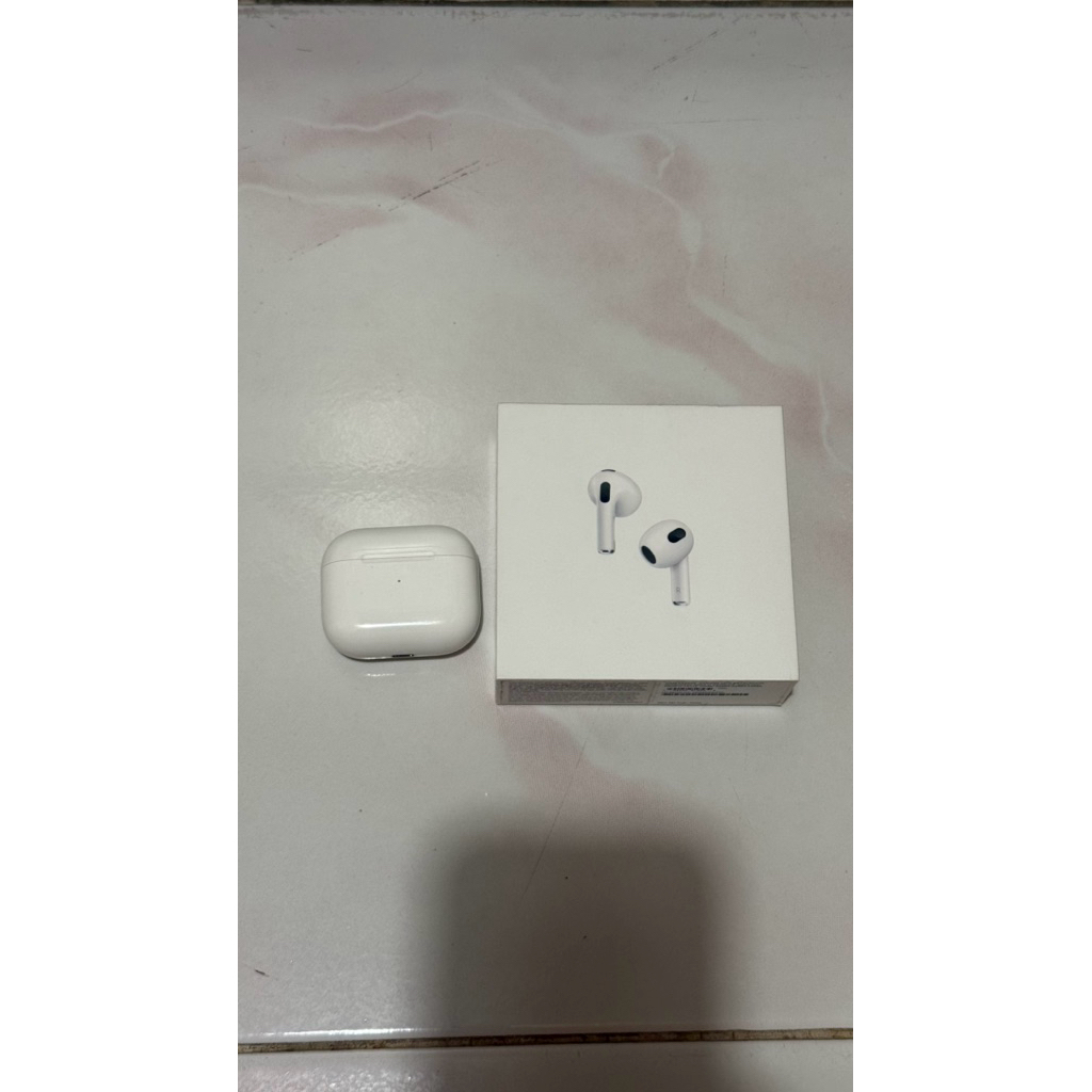 preloved Airpods Gen 3 asli HONGKONG support magsafe charging