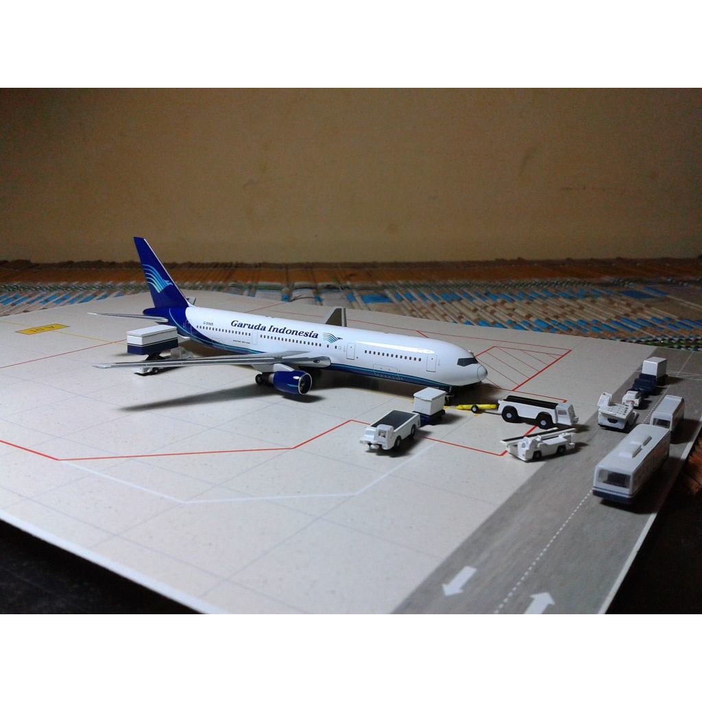 Diecast Pesawat Hybrid Livery Garuda Indonesia - MyTravel Airways Boeing 767-300/ER rego G-DIMB Apol