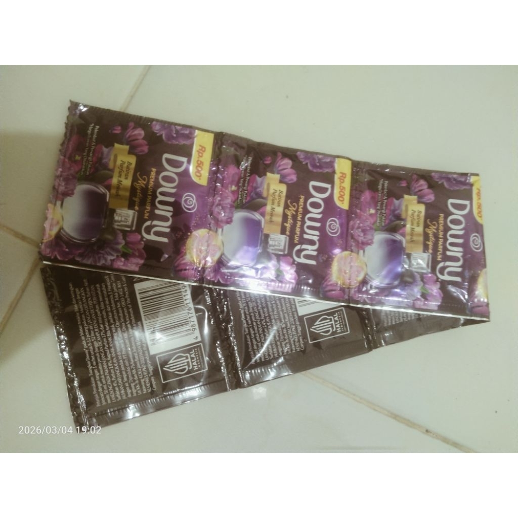 pewangi pakaian downy