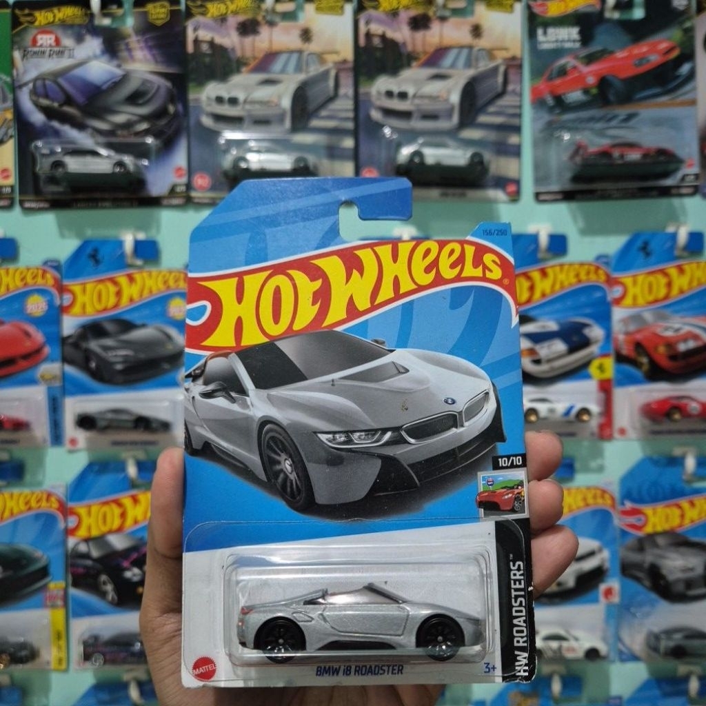 HOT WHEELS BMW i8 ROADSTER SILVER