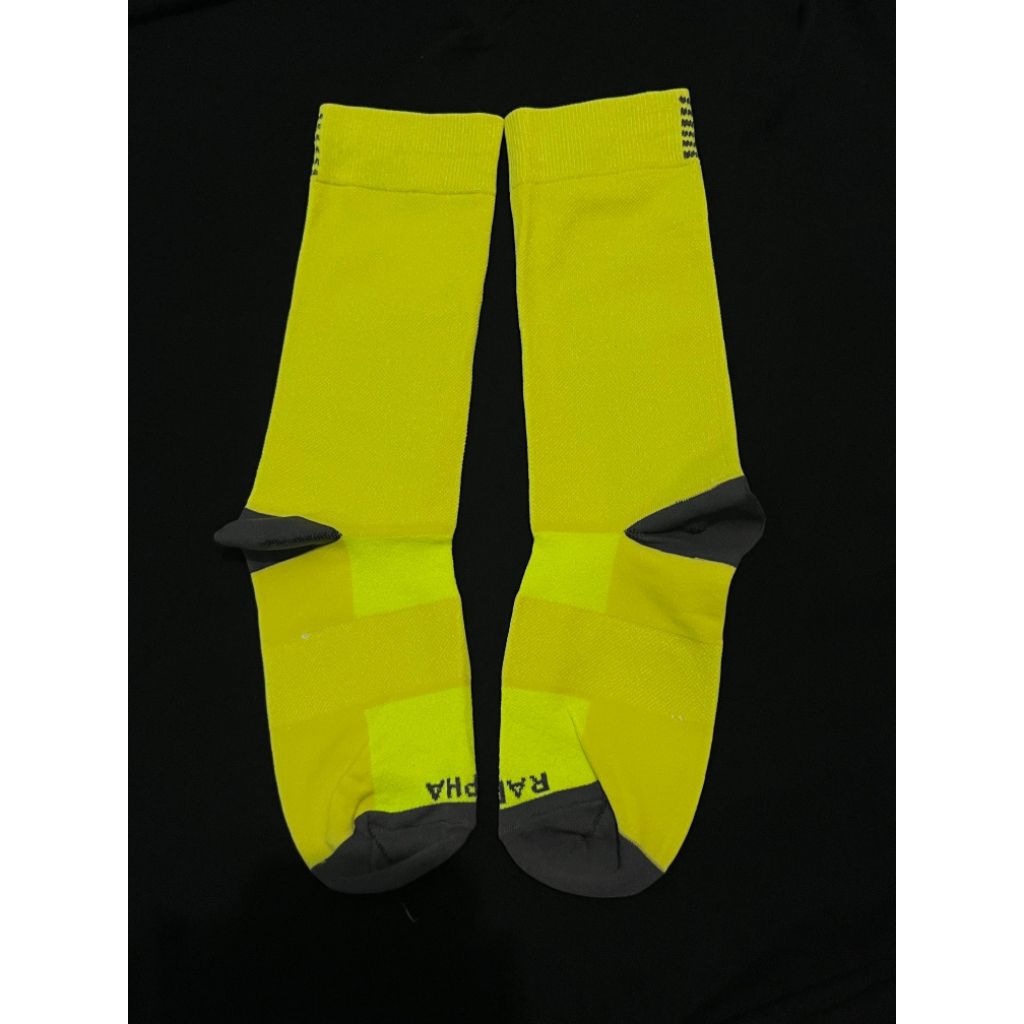 Kaos Kaki Logo Rapha Kuning