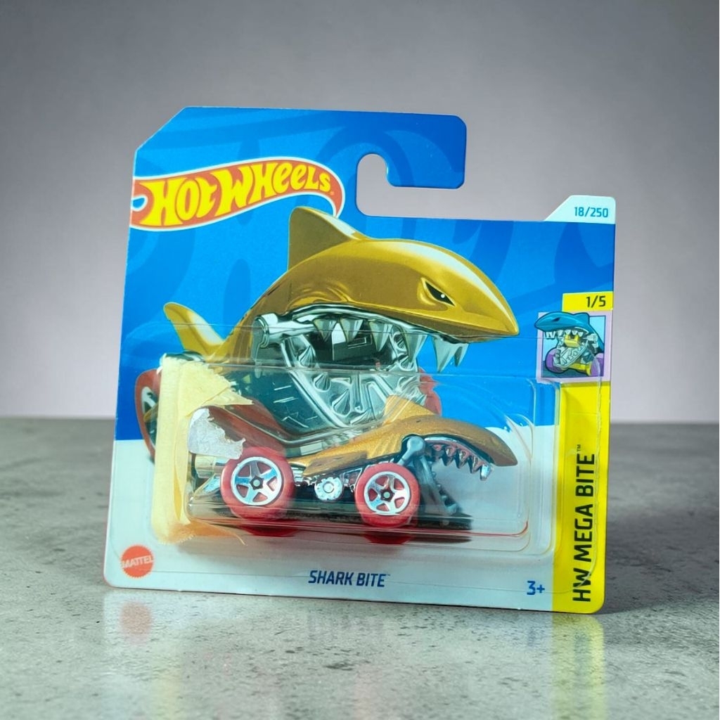 Hotwheels Short Card Shark bite gold rare