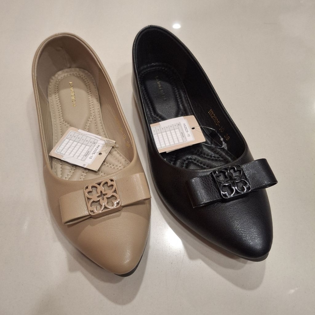 SEPATU WANITA  FLAT LAWRENSIA